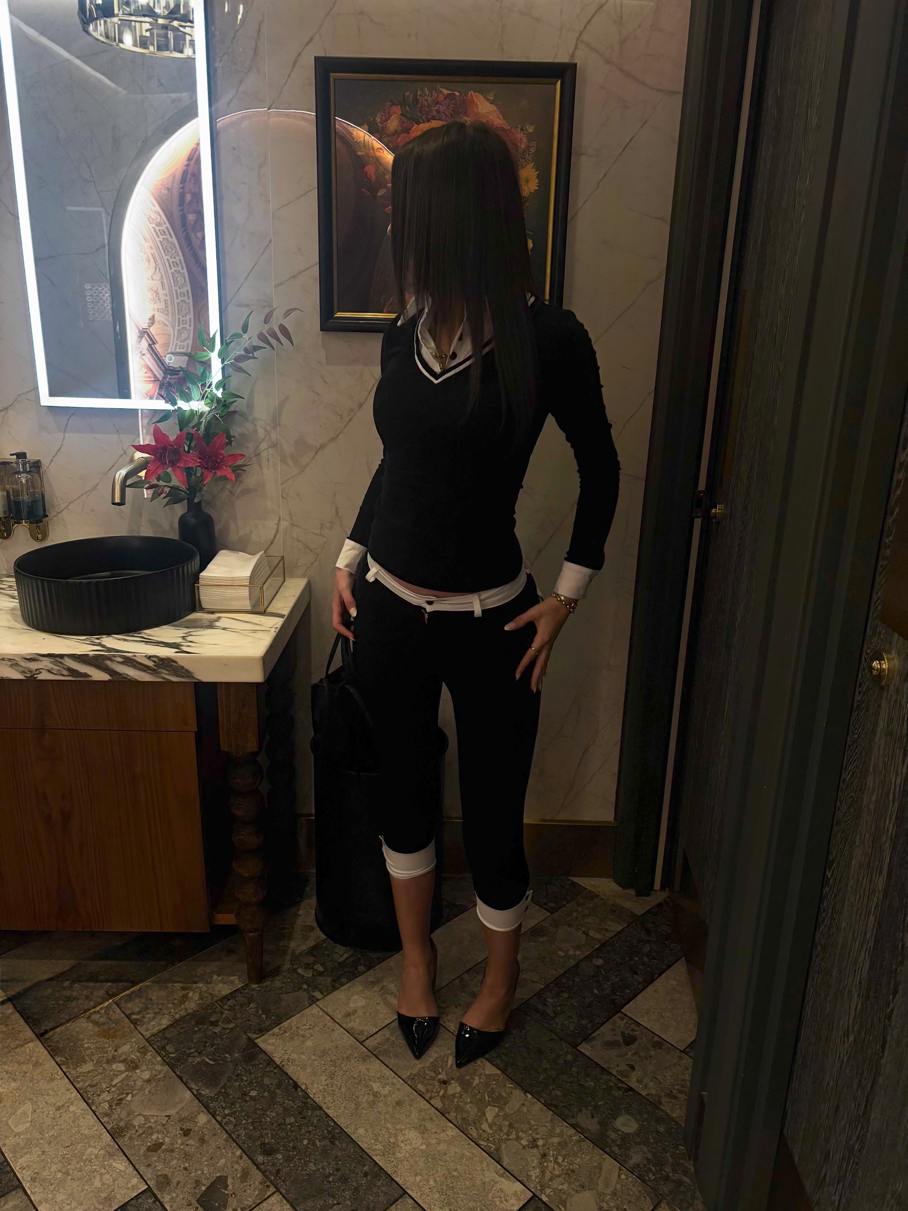 Black Orchid Solid Capri
