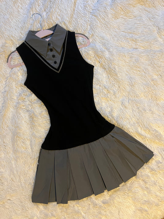 Dolita’s Dress: sleeveless slate grey